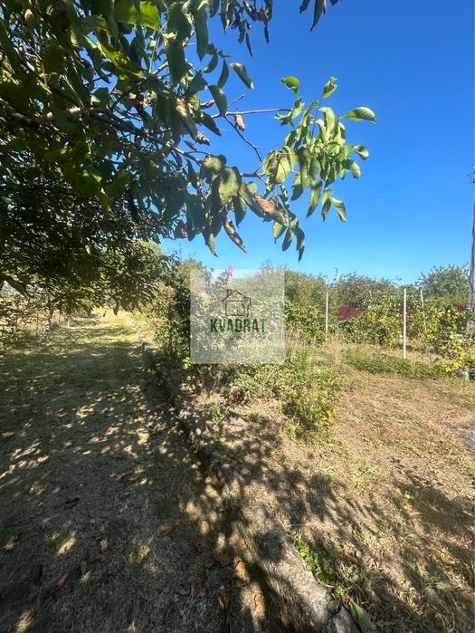 Продам двохповерхову дачу з неймовірним видом на річку Дністер