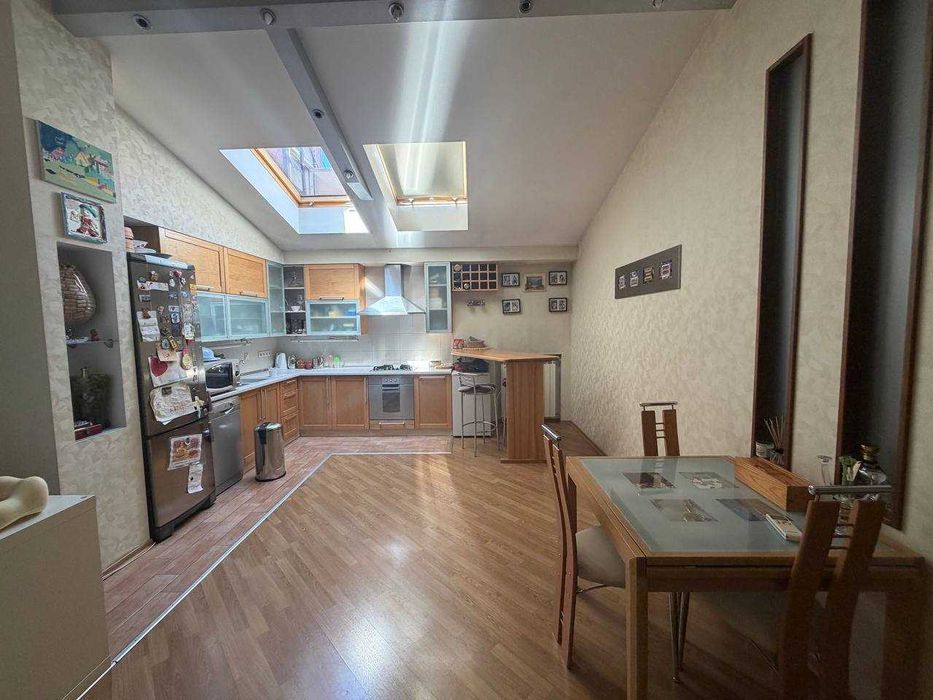 Продам 3к квартиру в центре Днепра. ЖК Созидатель .
