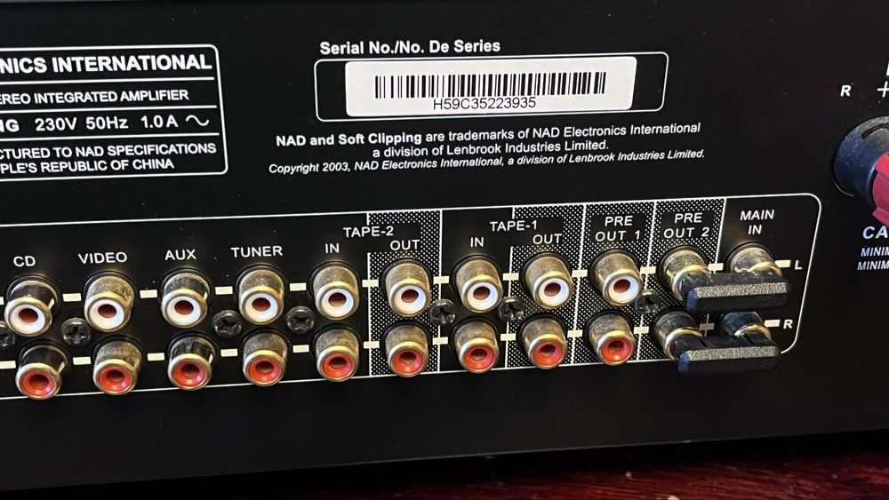 NAD C 352 Підсилювач