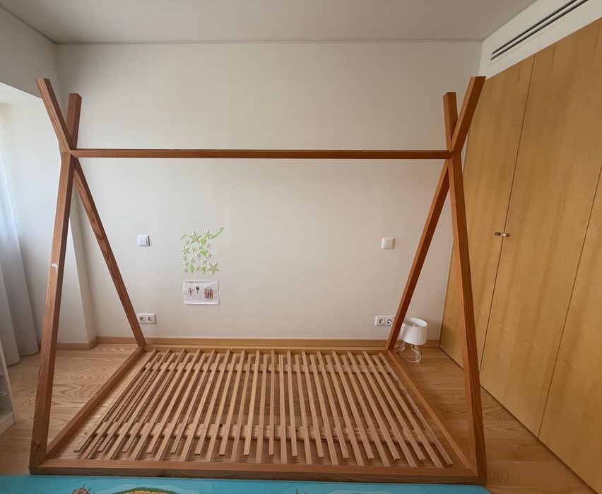 Cama de criança Montessori