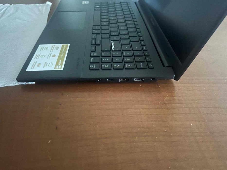 Portatil Asus VivoBook Go 15 E1504FA-R57BLHDPS1