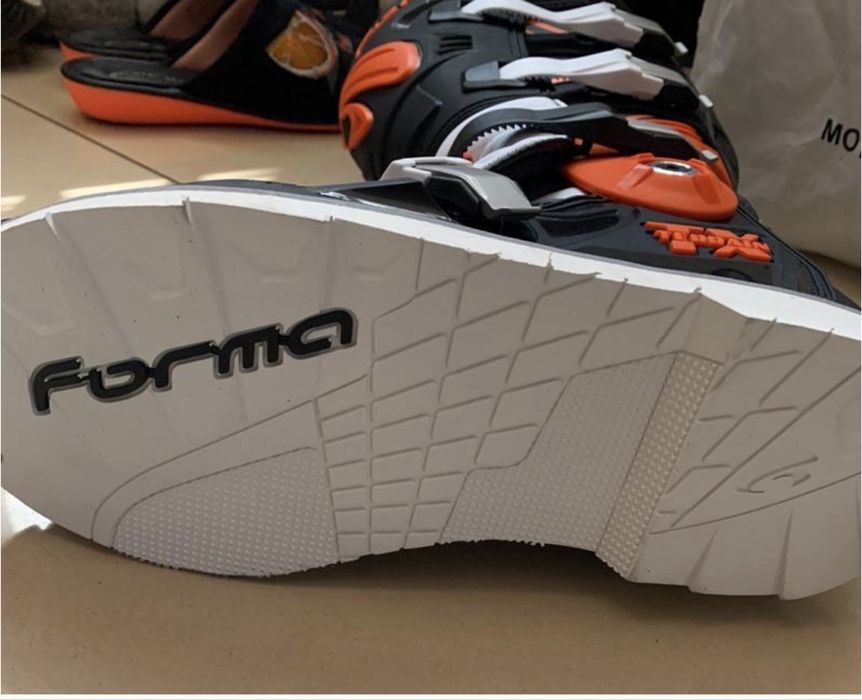 Мотоботы Forma новые 41- 41,5 размер