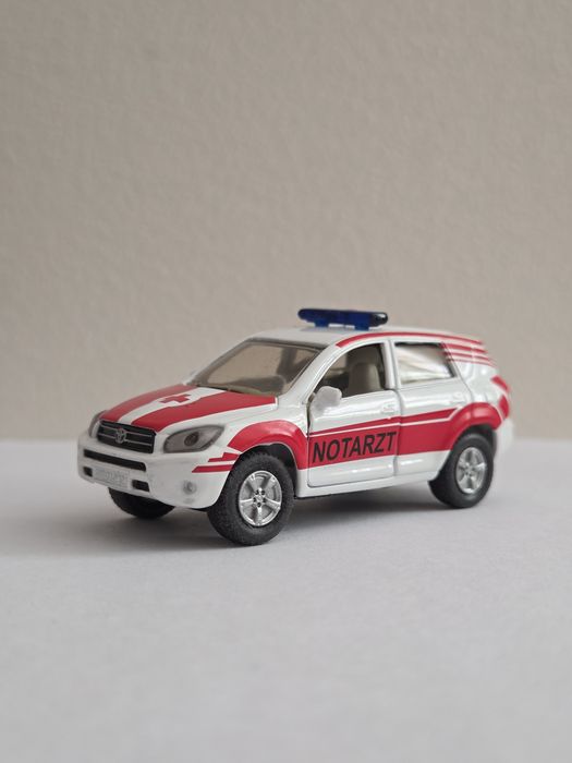 Toyota RAV4 siku model Notarzt ambulans karetka