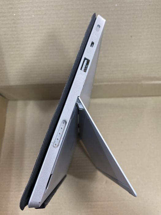 Microsoft Surface 2 “32gb”(model 1572)