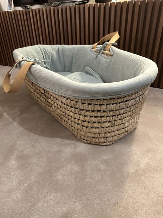 Alcofa com asas de pele natural da Lavandiska