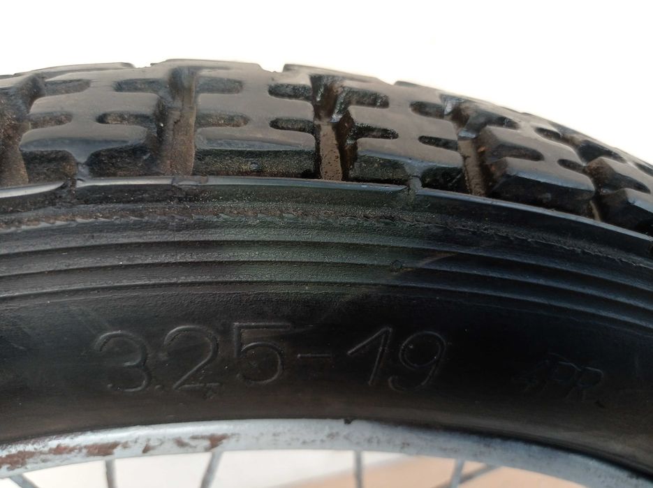 Koło 19 cali - WFM - WSK - opona Degum 1968 rok - jak nowa !