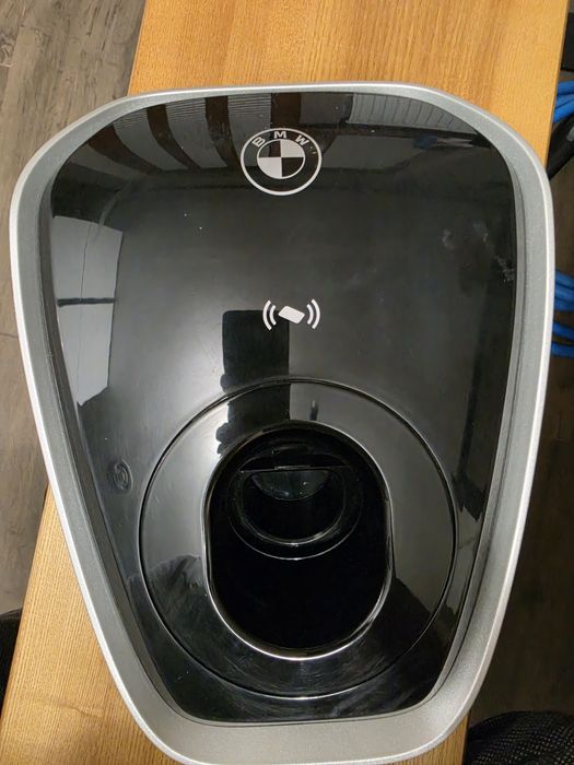 Зарядка авто BMW Wallbox