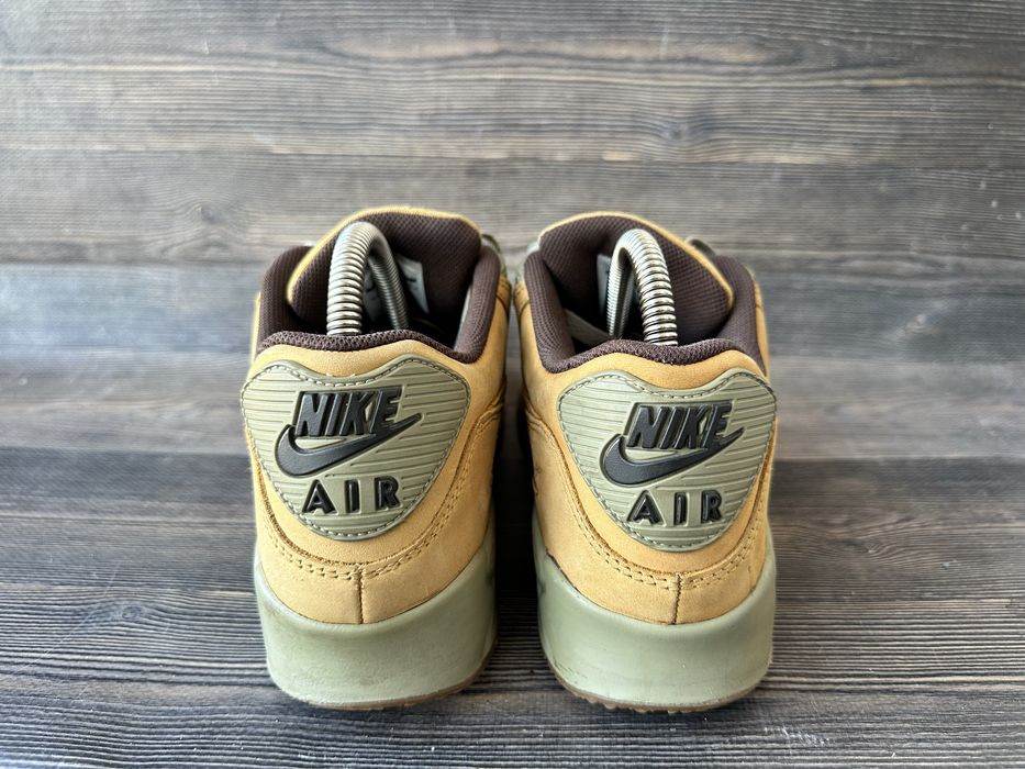 Шкіряні кросівки Nike Air Max 41 р