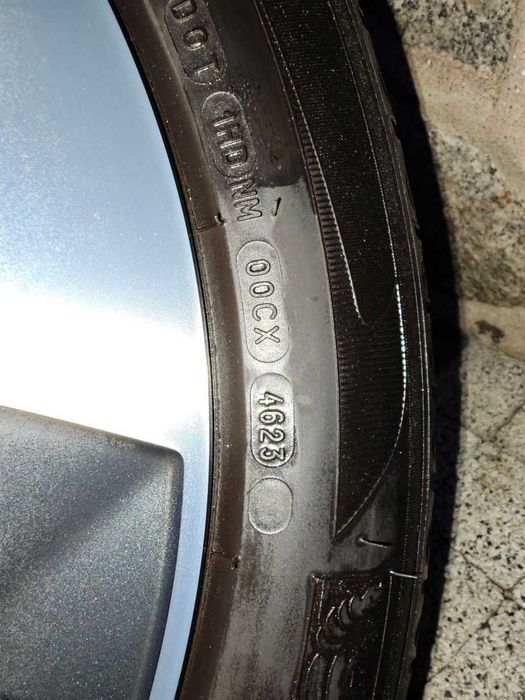 Oryginalne Felgi VOLVO 19 XC40, XC60 z oponami całorocznymi Michelin