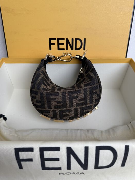 FDI Жіноча нагрудна сумка 16.5x14x5 Louis Vuitton