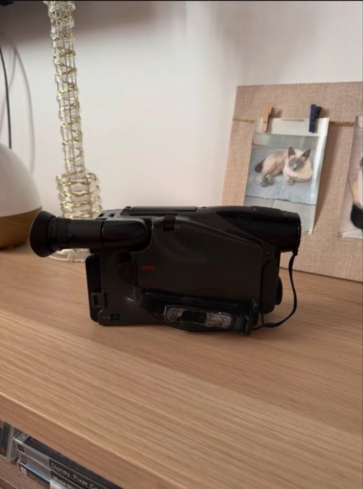 Camera de Video VHS-C Explorer