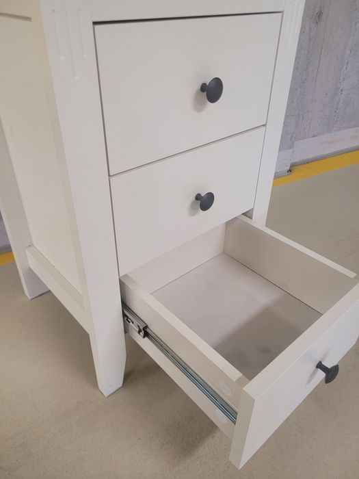 Szafka nocna biała 3 szuflady