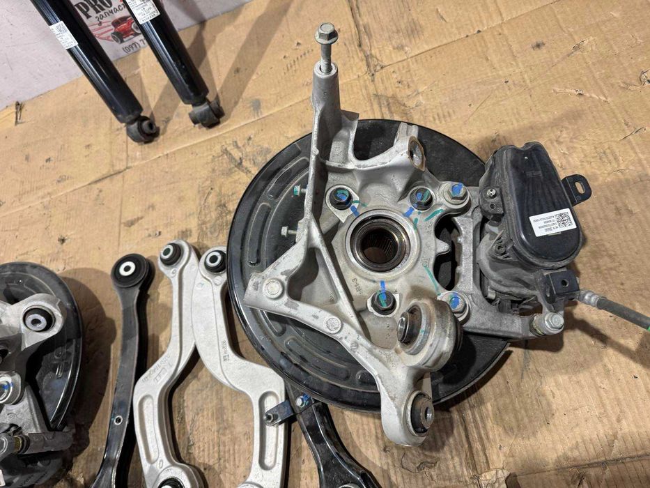 Ходова задня ступиця цапфа стійка Каділак Кадиллак Cadillac Lyriq 23 -