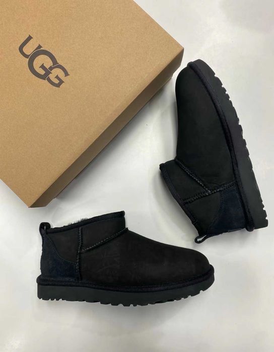 UGG Classic Ultra Mini Boot Black R.37