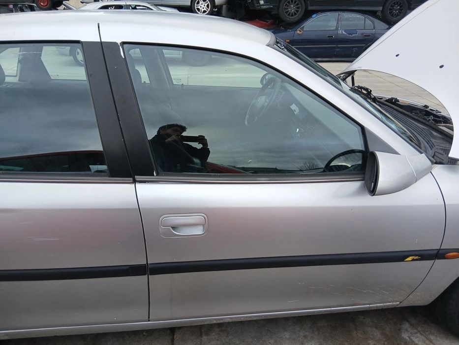 Porta frente direita OPEL Vectra B (36_)