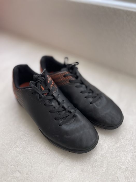 Demix 38 дитячі кросівки футзальні