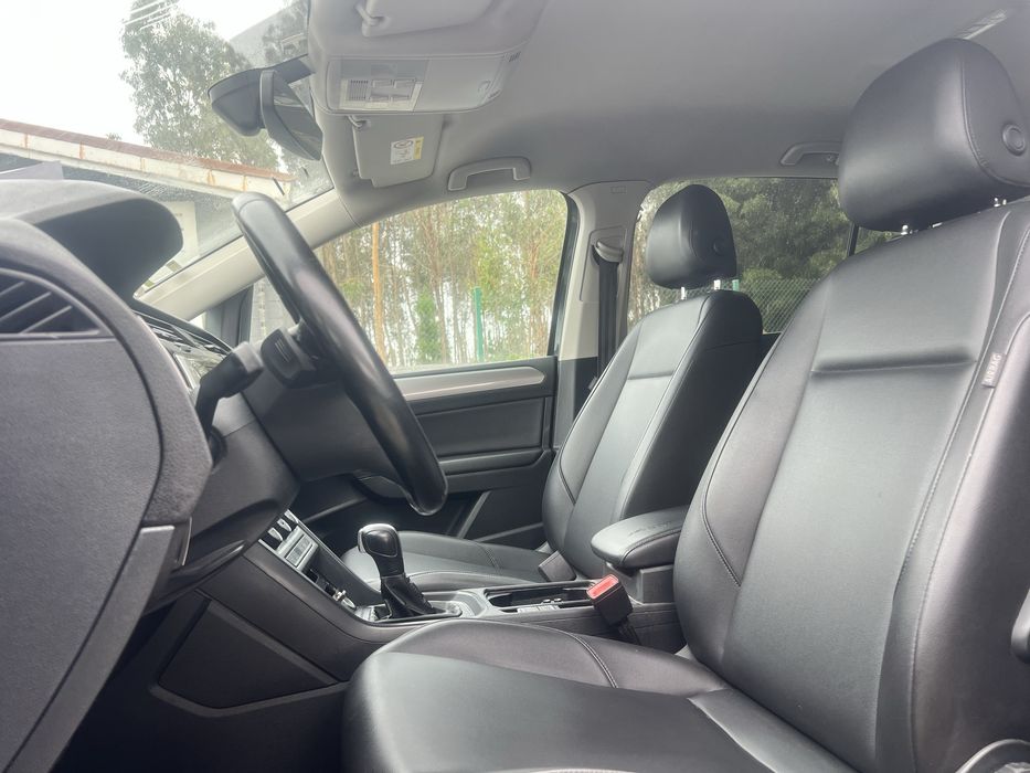 VW Touran 2.0Tdi *caixa DSG* 7 Lugares