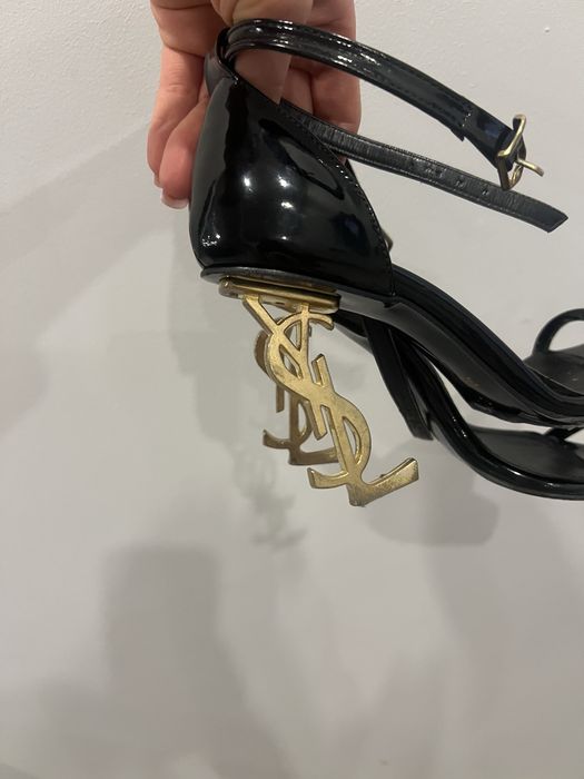 Босоножки Yves Saint Laurent