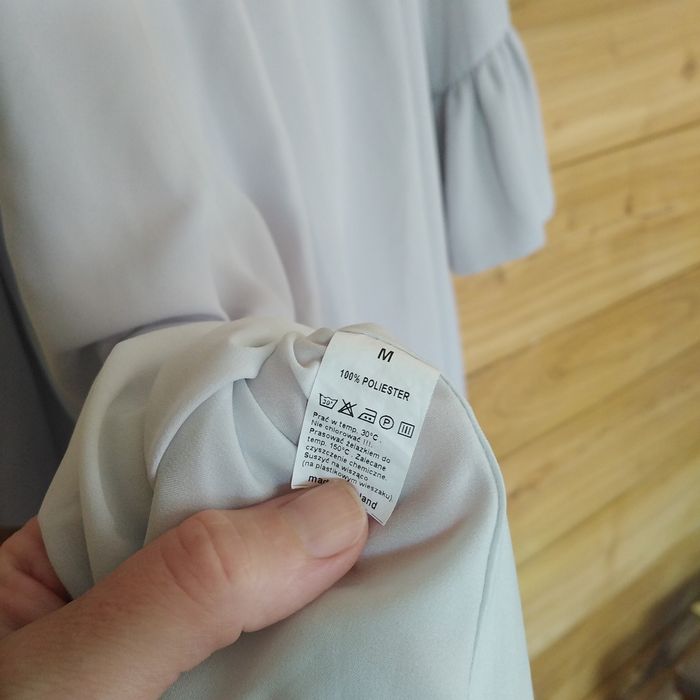 Sukienka w rozmiarze M