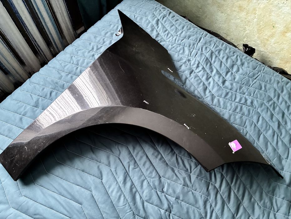 Крило Renault Megane 3 Рено Меган 3