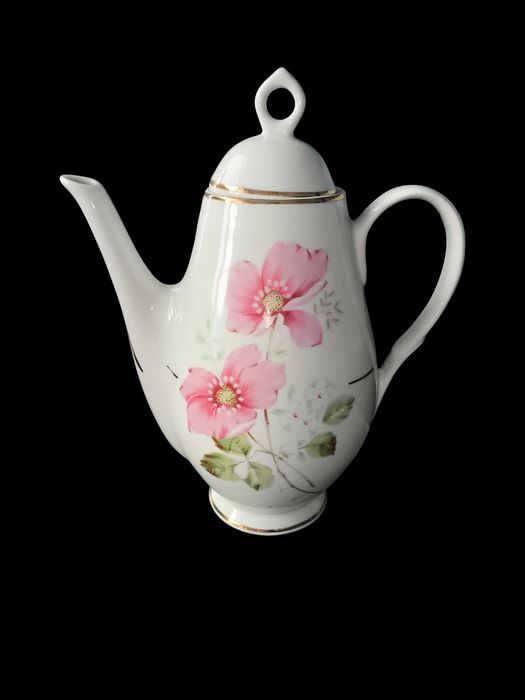 Three-Piece Dishware Set426133829389527043