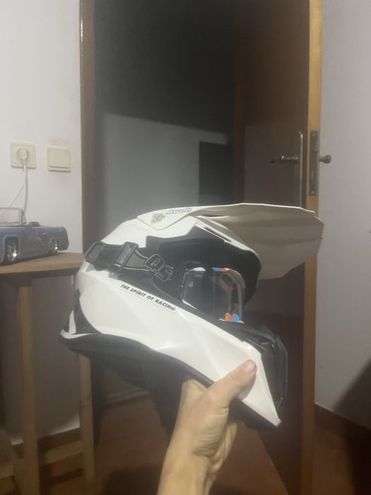 Vendo capacete airoh