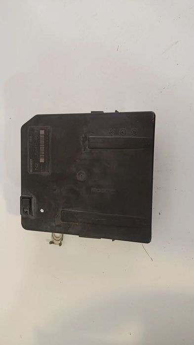 Caixa fusíveis/ caixa relés Renault Megane 2 II / Renault Scenic 2 II 2006  8200481866
