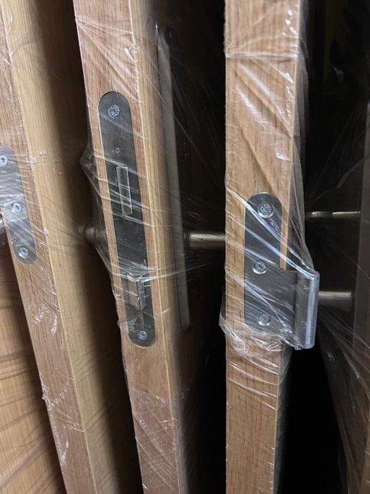 Portas de cozinha, sala, roupeiro novas