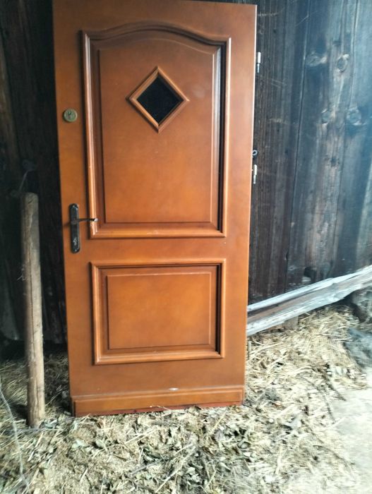 Sprzedam drzwi wejściowe  drewniane