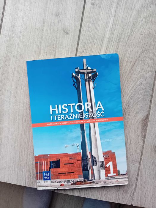 Podręcznik historia i teraźniejszość klasa 1 LO.