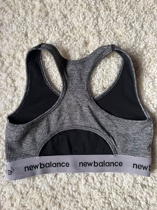 New Balance szary biustonosz sportowy prążki