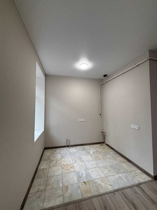 Продам квартиру з капітальним ремонтом на вул. Болгарській