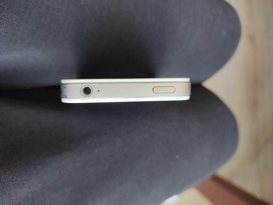 Telefon iPhone 4S