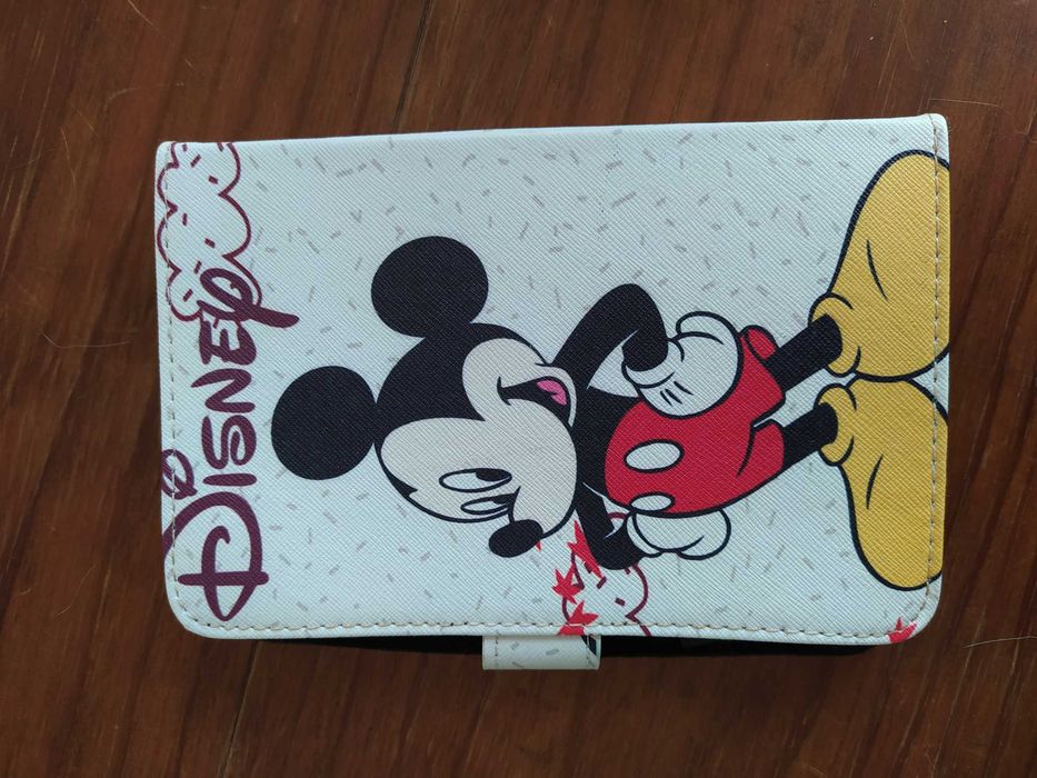 Universal tablet case64551187524354122