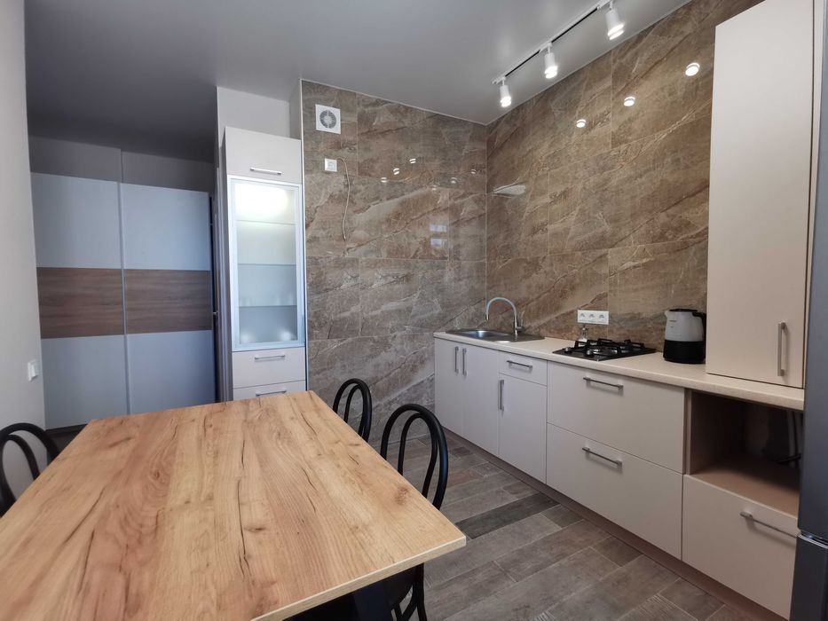 Світло постійно!!! Green Apart 3-кімн. люкси. Подобова оренда житла.