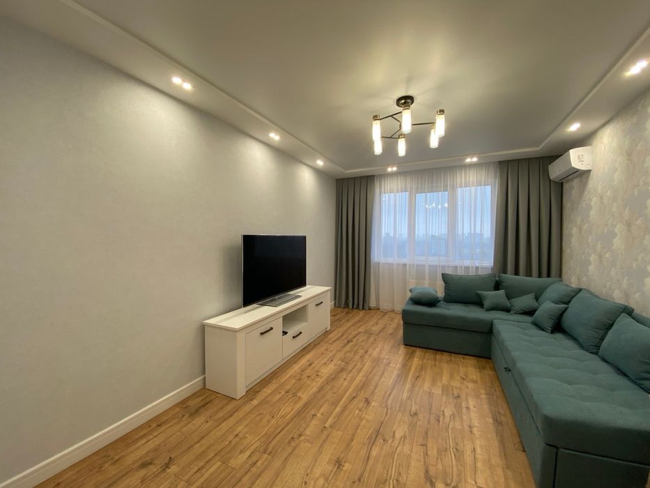 2-кімнатна біля парку, Академіка Шалімова 35-а