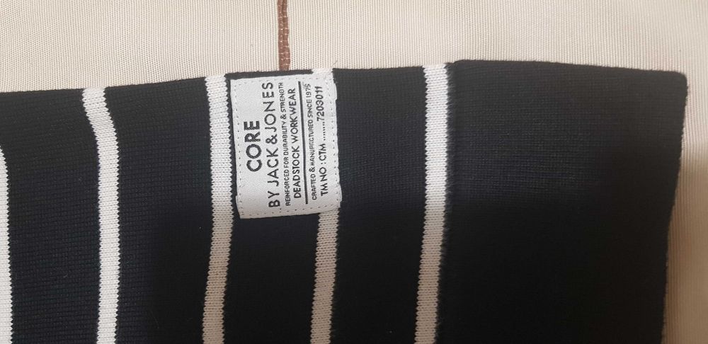 Camisola polo Jack & Jones riscas pretas e brancas