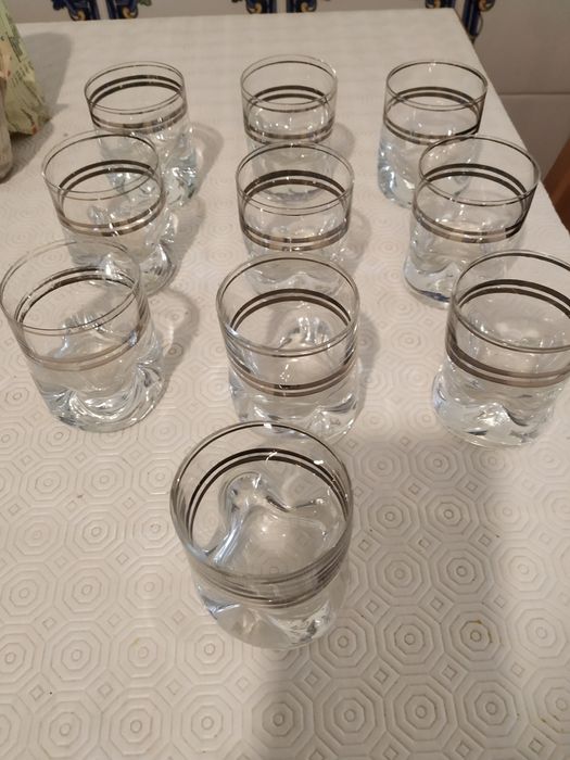 Serviço de copos com jarra