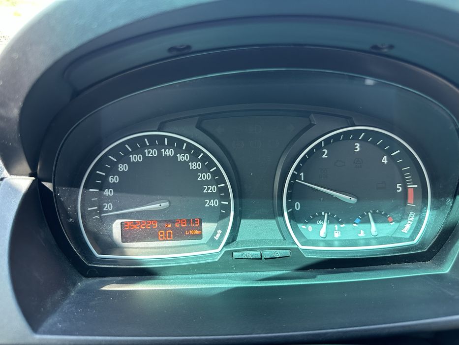 BMW X3 E83 2.0d, МКПП