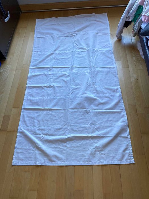 cortinado para janela alta tipicas de cozinha beje