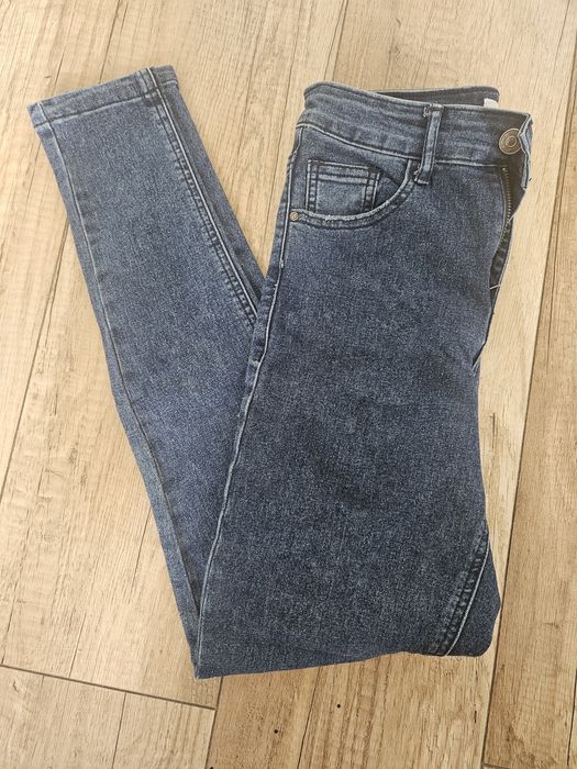 Jeansy    skinny