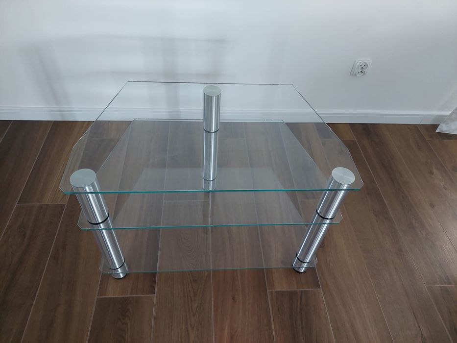 Stol szklany pod telewizor