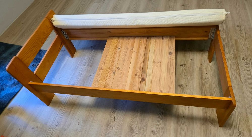 łóżko drewniane z materacem 160 x 70 (łatwe składanie)