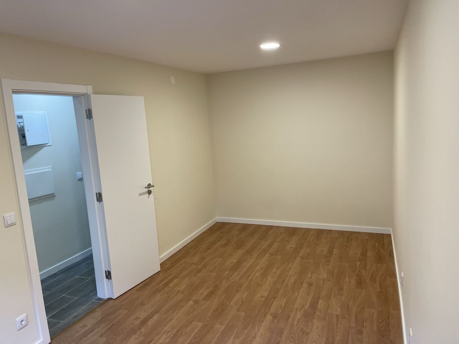 Alugo apartamento T2 Queluz