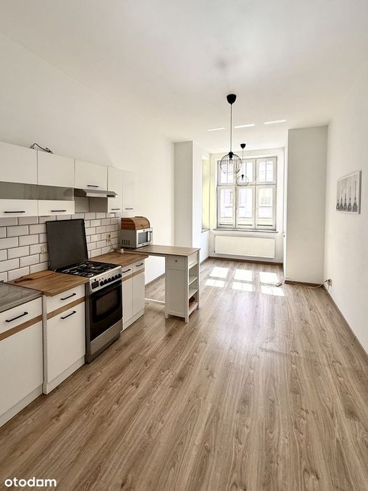 Mieszkanie z balkonem w Ostrowie Wielkopolskim centrum na sprzedaż