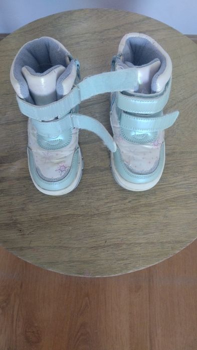 Buty zimowe dla dziewczynki