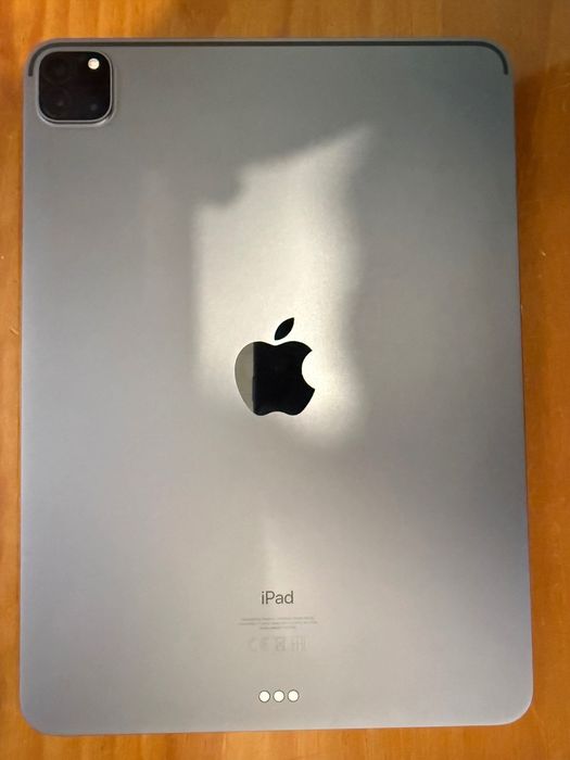 iPad Pro 11” (2ª geração) 128 GB Wi-Fi