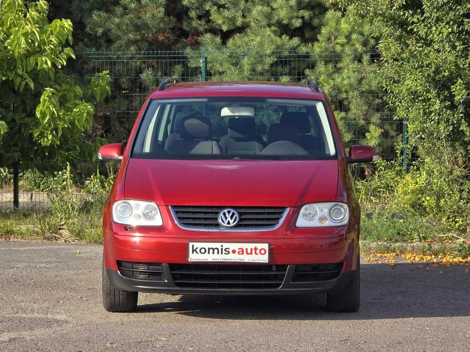 Продам Volkswagen Touran 2003. Можна в розстрочку, під викуп.