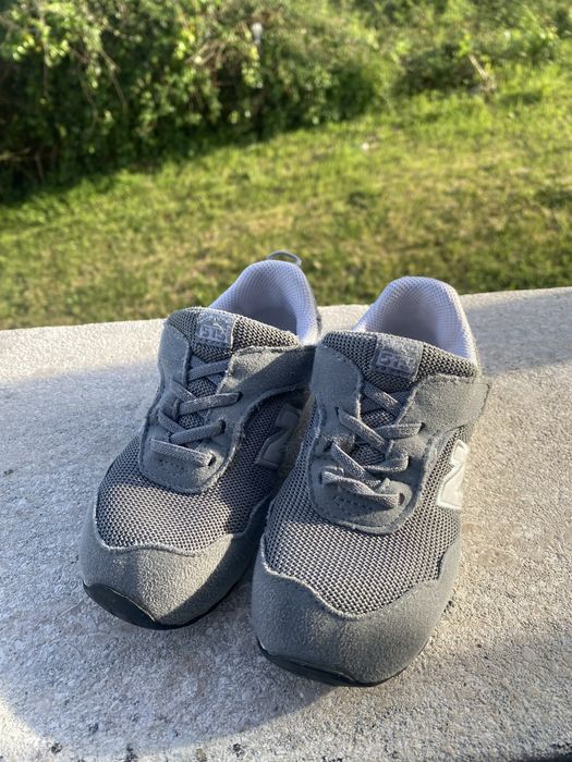 Sapatilhas New Balance Menina TAM 28