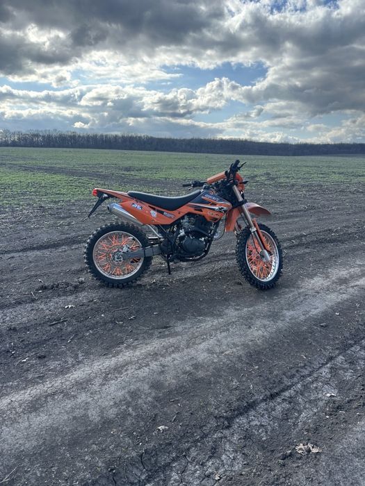Продам эндуро мотоцикл